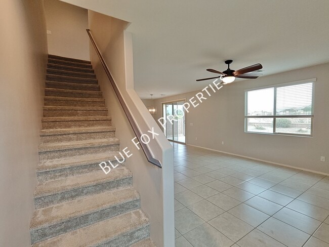 Building Photo - 897 West Calle Zoca
