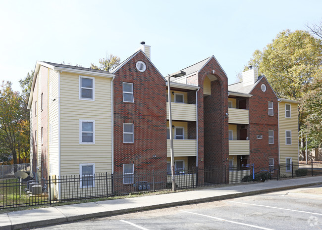 Building Photo - Wallace Woods Apartments