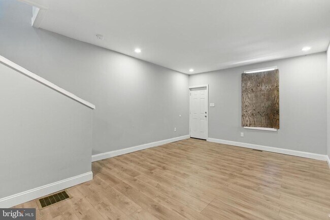 Building Photo - 937 N 45th St