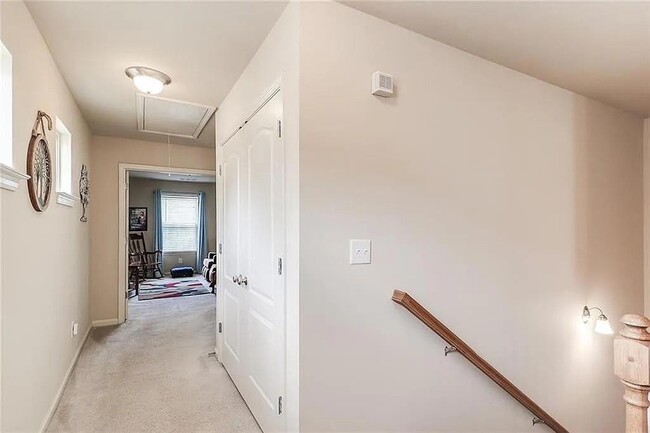 Building Photo - 2344 Attewood Dr