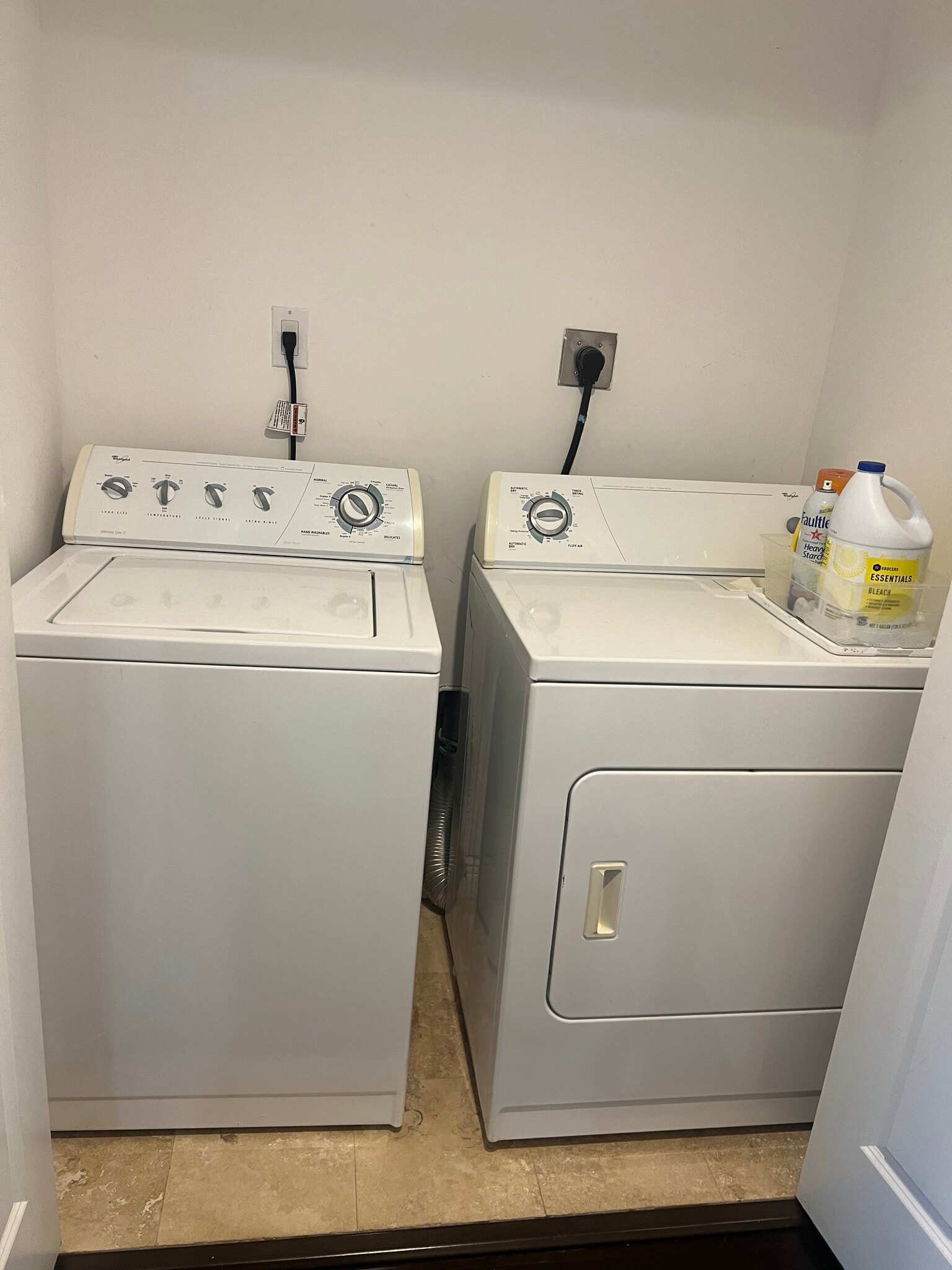 Building Photo - 1755 E Hallandale Beach Blvd