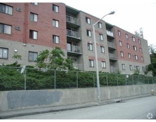 Building Photo - 44 Byron St