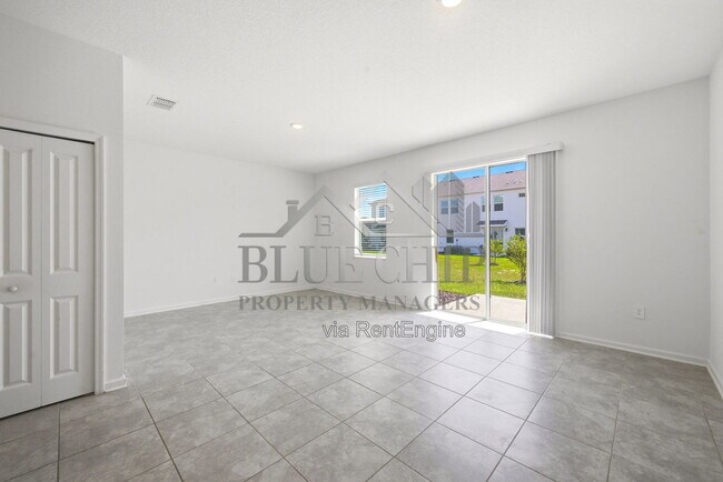 Building Photo - 2634 Runners Cir