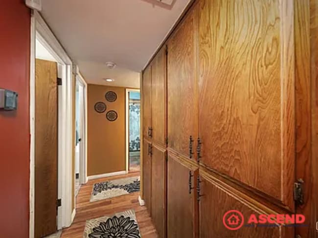 Building Photo - Captivating Home Near Highland Highschool!
