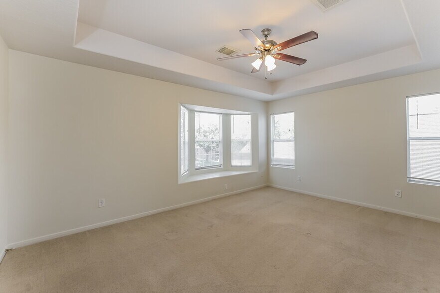 Building Photo - 12226 Carriage Oak Cir