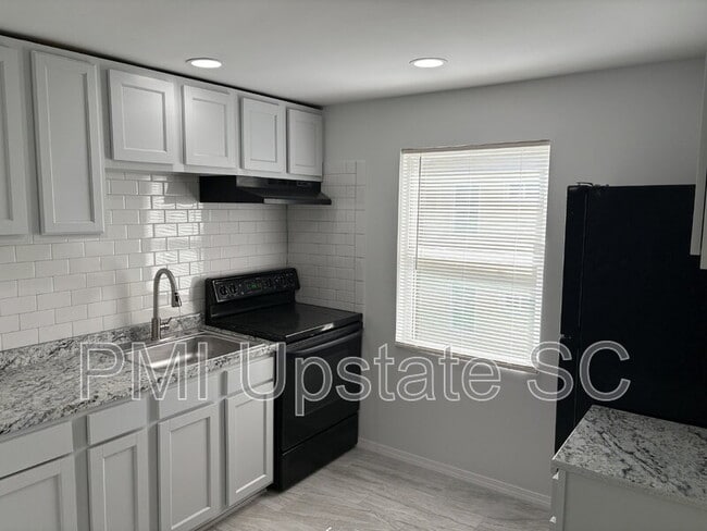 Primary Photo - 201 Chandler Dr