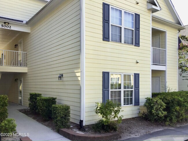 Building Photo - 5002 Hunters Trail