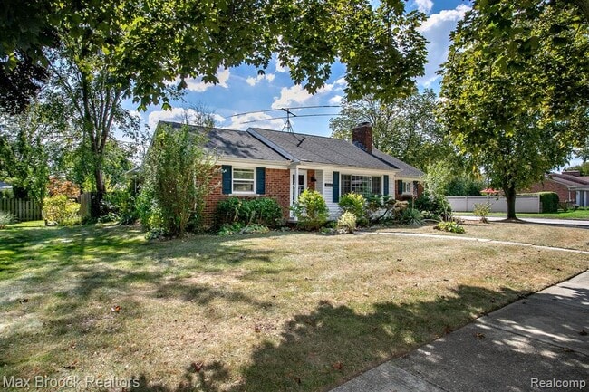 Building Photo - 4163 Amherst Rd