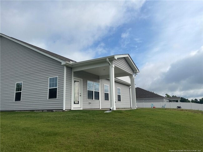 Building Photo - 453 Troy Dr