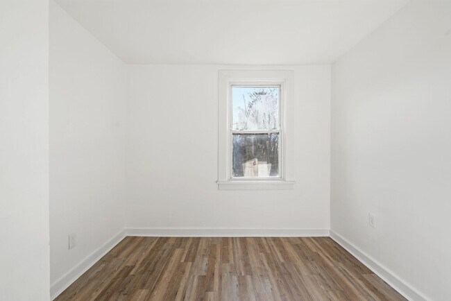 Building Photo - Stunning 3 bedroom home in Penn Hills available now!