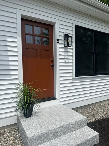 Beautiful private entrance. - 29 Liberty St