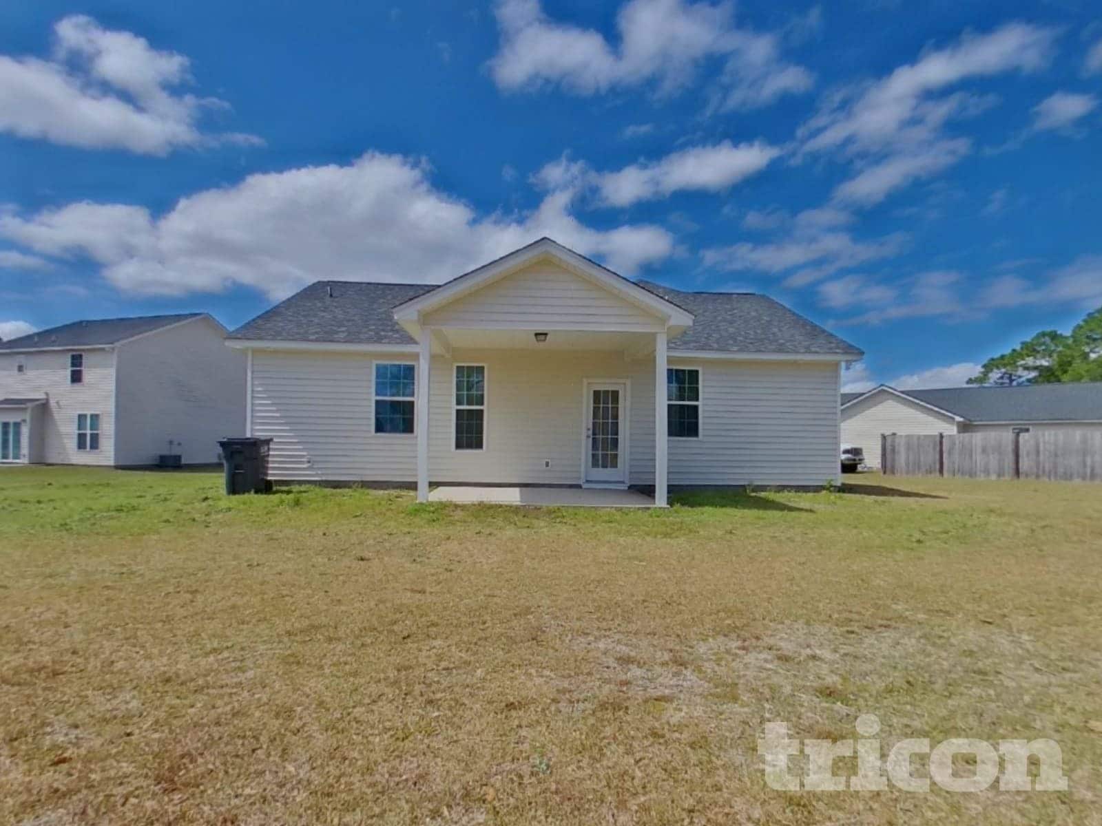Building Photo - 11 Sedge Ct