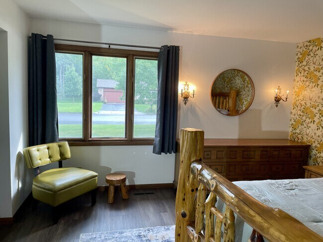 Building Photo - 3604 W Country Club Ln