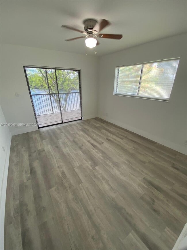 Building Photo - 9920 NW 68th Pl