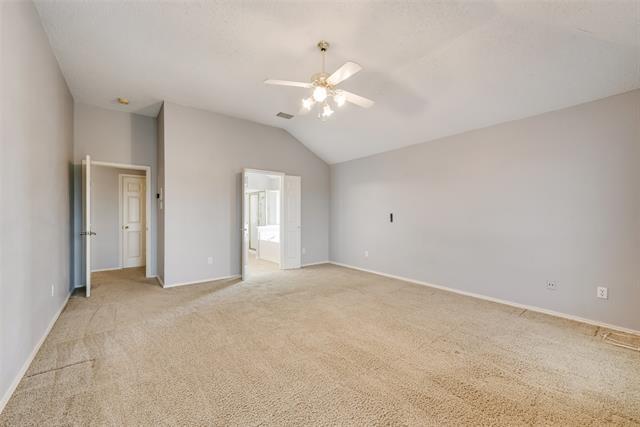 Building Photo - 803 Livingston Dr