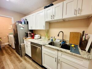 Building Photo - 225 S Tropical Trail