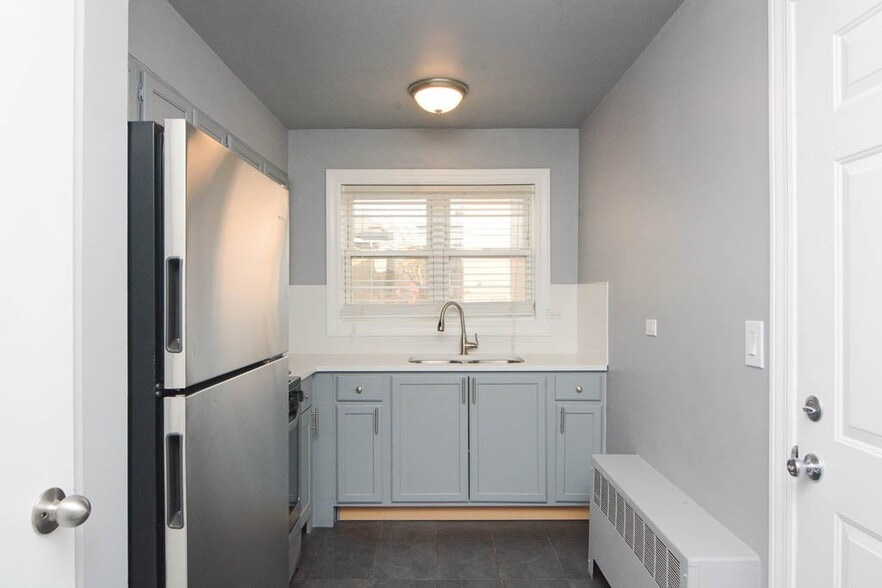 Building Photo - 7435 N Winchester Ave