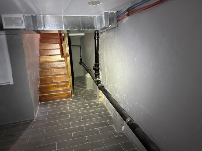 Building Photo - 311 Gaskill St