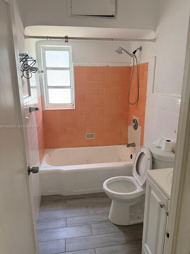 Building Photo - 1026 NW 50th St