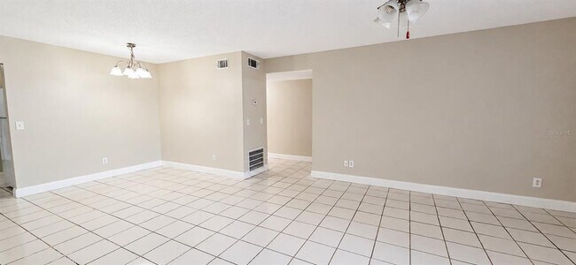 Building Photo - 605 Northlake Blvd