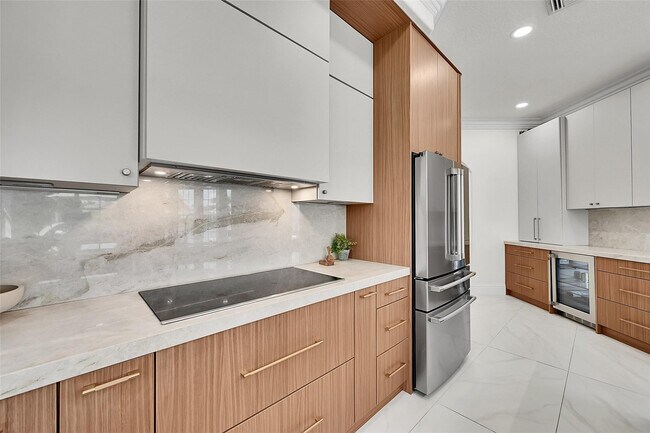 Building Photo - 11163 NW 69th Pl