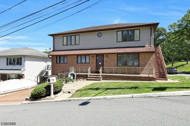 Primary Photo - 178 Haverhill Ave