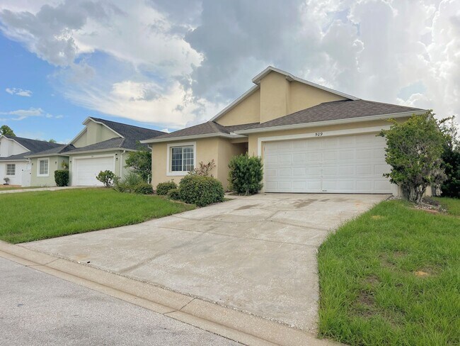 Building Photo - 509 Hillcrest Dr
