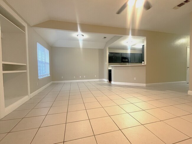 Building Photo - Cedar Hill home features 3/2/2 for rent.