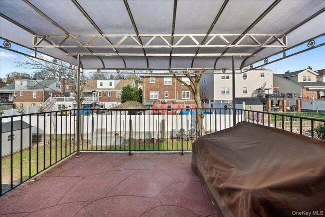 Building Photo - 163 Glover Ave