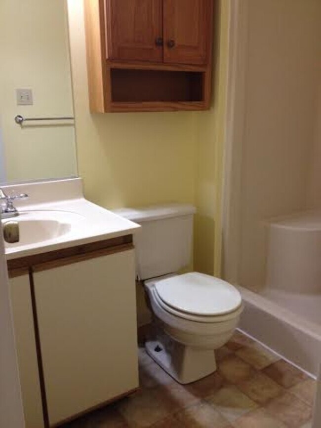 Building Photo - 4641 Stonebridge Lane