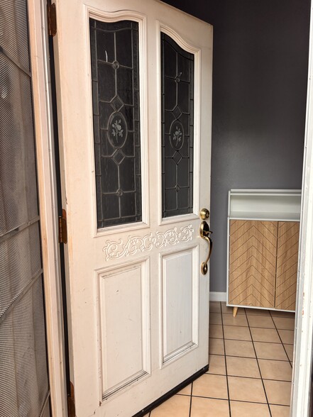 Building Photo - 3221 Helen St