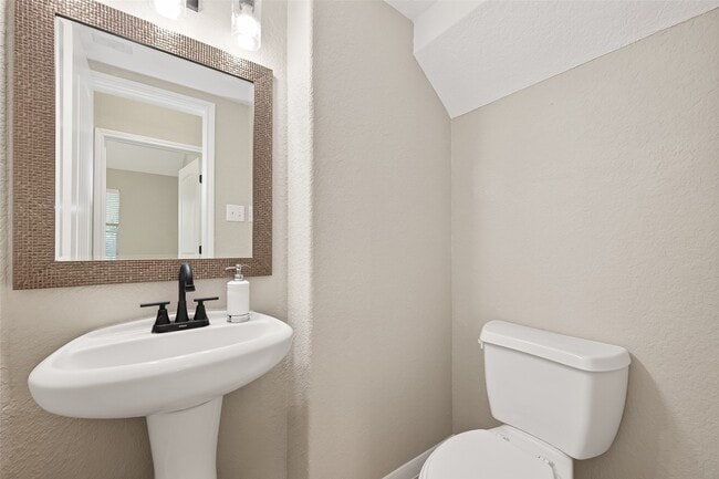 Building Photo - 14722 Palladio Dr