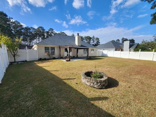 Building Photo - Tastefully updated 3 Bedroom 2 Bath home in The Arbors of Pooler!