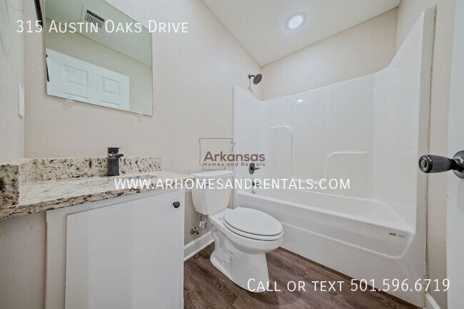 Building Photo - 315 Austin Oaks Dr