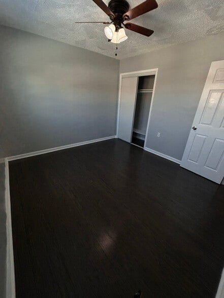 Building Photo - 821 Lannerton Rd