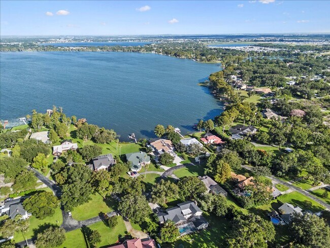 Building Photo - 3824 Gaines Dr