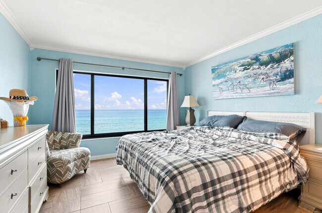 Building Photo - 10310 S Ocean Dr