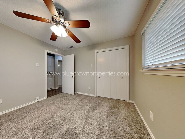 Building Photo - 4915 Chilton Dr