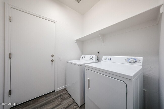 Building Photo - 5318 W Maldonado Rd