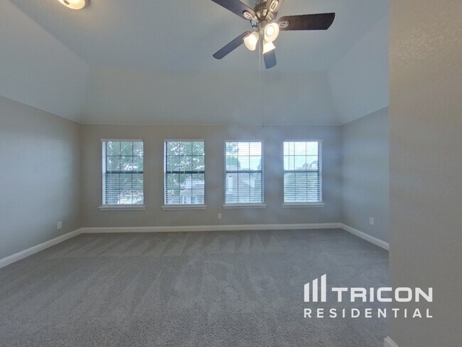 Building Photo - 7724 Grassland Dr