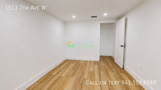 Building Photo - 1513 7th Ave W