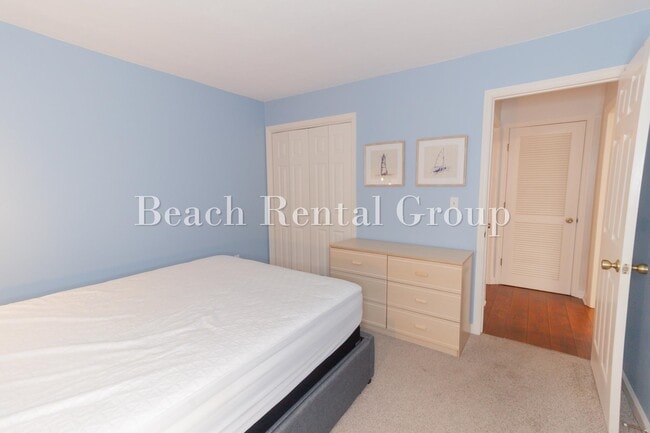 Building Photo - 4109 Pinehurst Cir