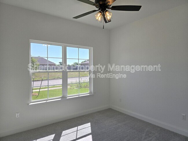 Building Photo - 129 Windmill Wy