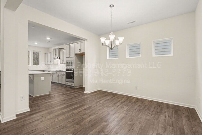 Building Photo - 162 Aspire Cir