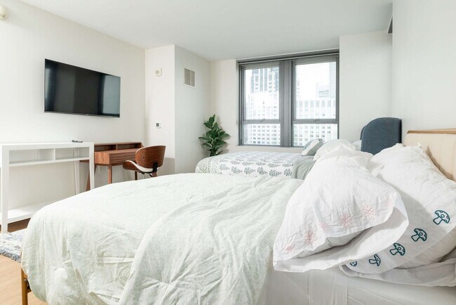 Building Photo - 677-679 Washington Street-SI ID1322145P