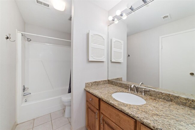 Building Photo - 1116 Bering Dr