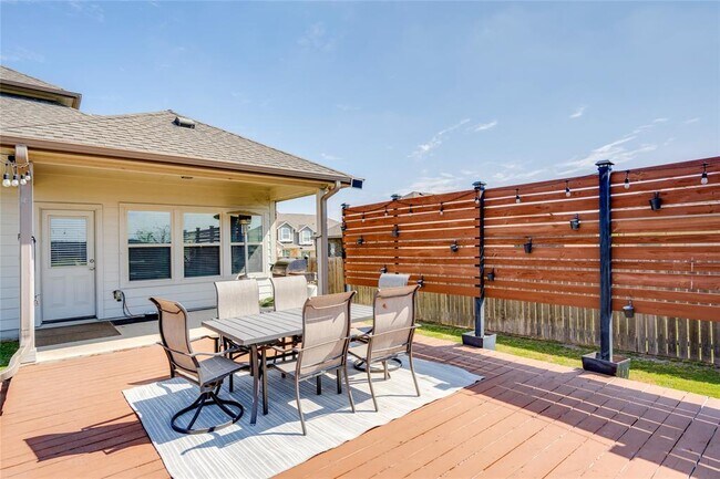 Building Photo - 709 Tinton Falls Ln