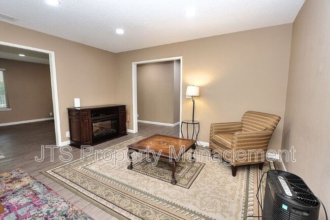 Building Photo - 6913 Navarro Ct
