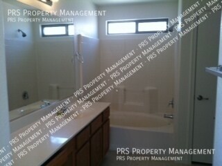 Building Photo - 3911 E Longhorn Dr