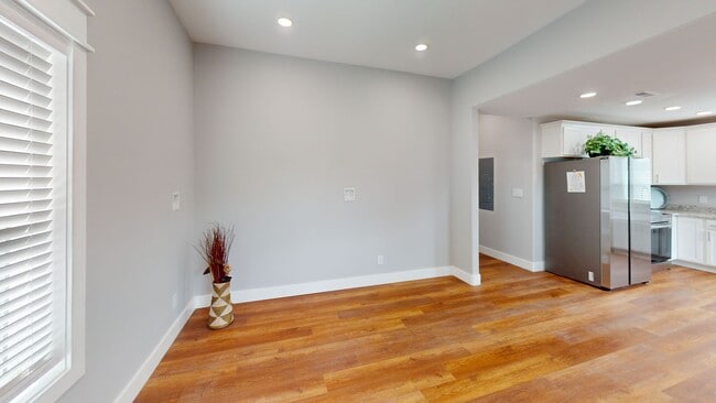 Building Photo - 1310 Forest Ave